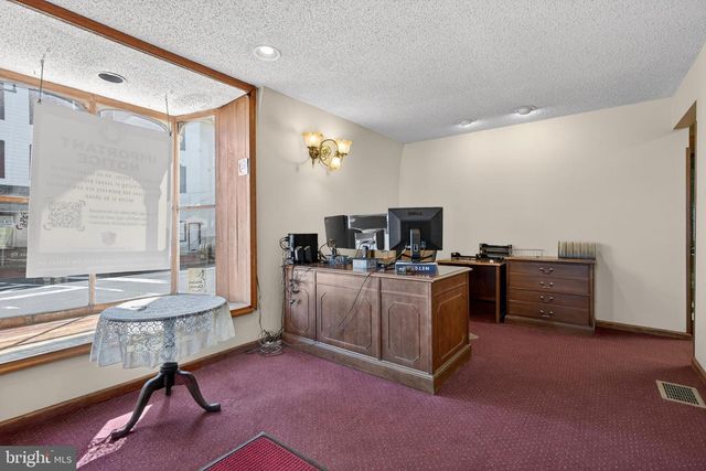 1 W MAIN ST, Marlton, NJ 08053