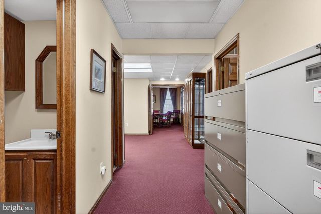 1 W MAIN ST, Marlton, NJ 08053