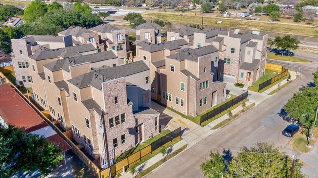 9406 Glenfield Court, Houston, TX 77096