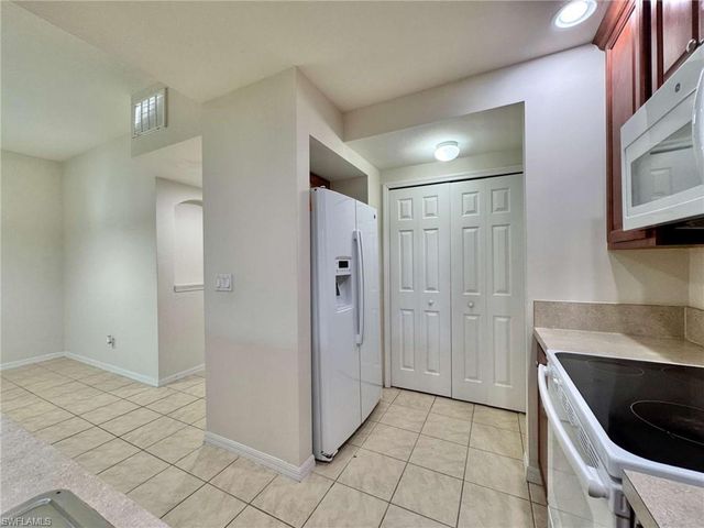 4263 Liron AVE 102, Fort Myers, FL 33916
