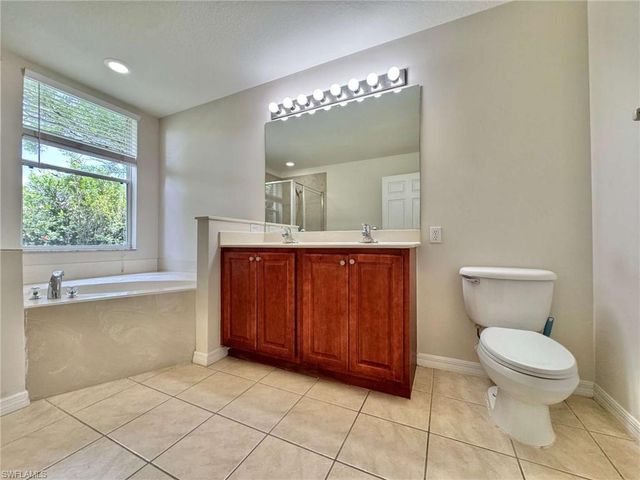 4263 Liron AVE 102, Fort Myers, FL 33916