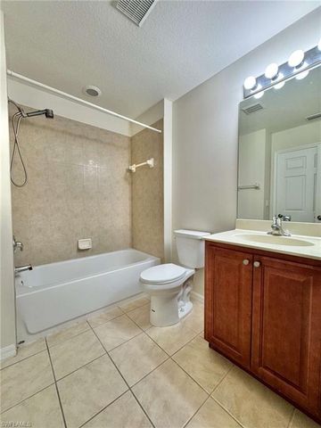4263 Liron AVE 102, Fort Myers, FL 33916