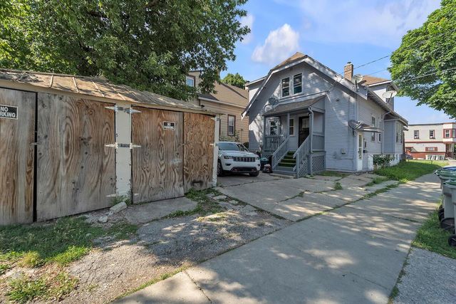 2111 W Burnham STREET, Milwaukee, WI 53204