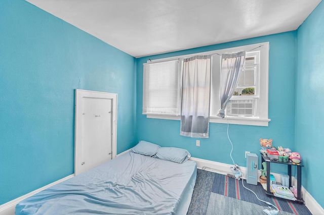 2111 W Burnham STREET, Milwaukee, WI 53204