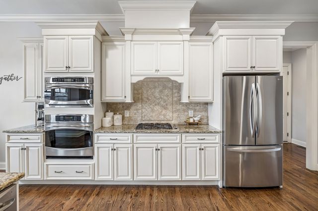 1504 Buckskin Ct, Thompsons Station, TN 37179