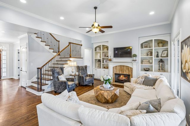 1504 Buckskin Ct, Thompsons Station, TN 37179