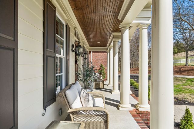 1504 Buckskin Ct, Thompsons Station, TN 37179