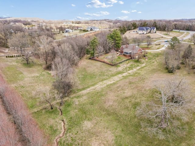 1504 Buckskin Ct, Thompsons Station, TN 37179