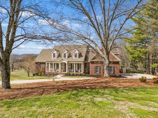 1504 Buckskin Ct, Thompsons Station, TN 37179