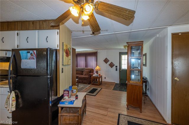 16 Grand Boulevard, Olmsted Twp, OH 44138