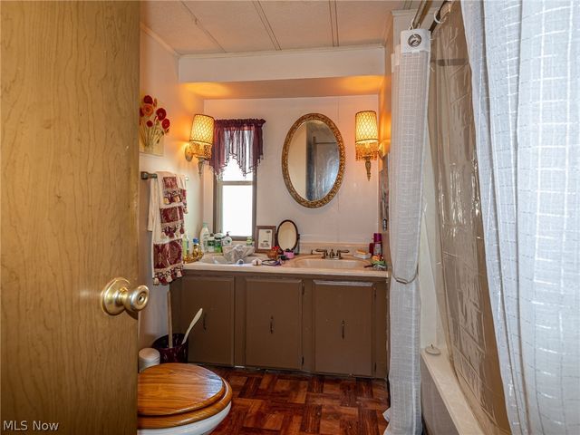 16 Grand Boulevard, Olmsted Twp, OH 44138