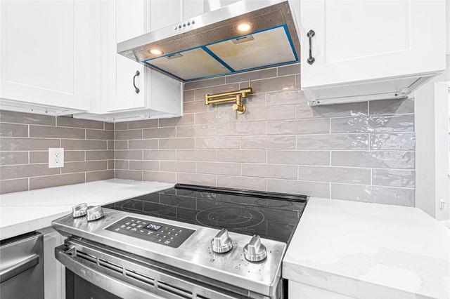 5718 Green Springs Drive, Houston, TX 77066