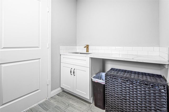 5718 Green Springs Drive, Houston, TX 77066