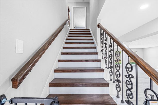 5718 Green Springs Drive, Houston, TX 77066