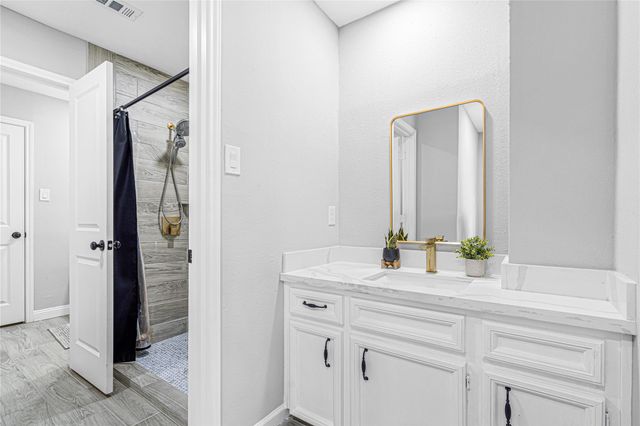 5718 Green Springs Drive, Houston, TX 77066