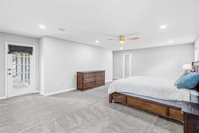 5718 Green Springs Drive, Houston, TX 77066