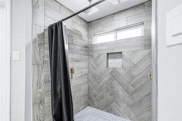 5718 Green Springs Drive, Houston, TX 77066