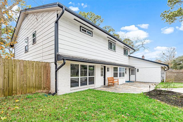 5718 Green Springs Drive, Houston, TX 77066