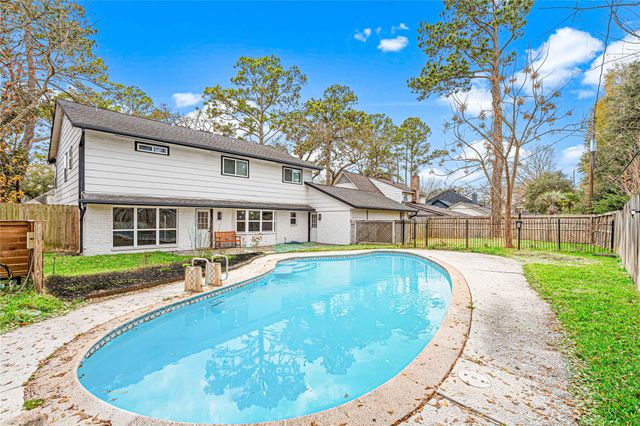 5718 Green Springs Drive, Houston, TX 77066