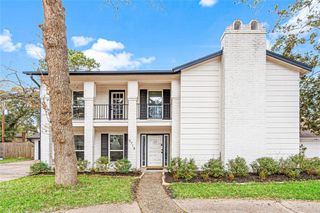 5718 Green Springs Drive, Houston, TX 77066
