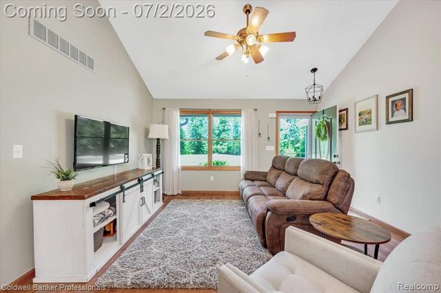 8224 Petz Road, Imlay City, MI 48444