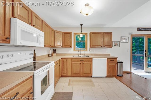 8224 Petz Road, Imlay City, MI 48444