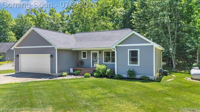 8224 Petz Road, Imlay City, MI 48444