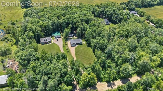 8224 Petz Road, Imlay City, MI 48444