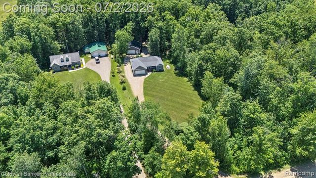 8224 Petz Road, Imlay City, MI 48444