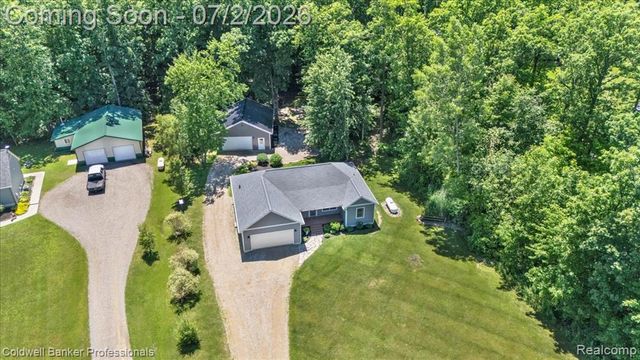 8224 Petz Road, Imlay City, MI 48444