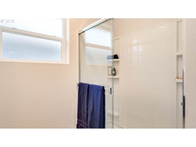 2927 U STREET, Springfield, OR 97477