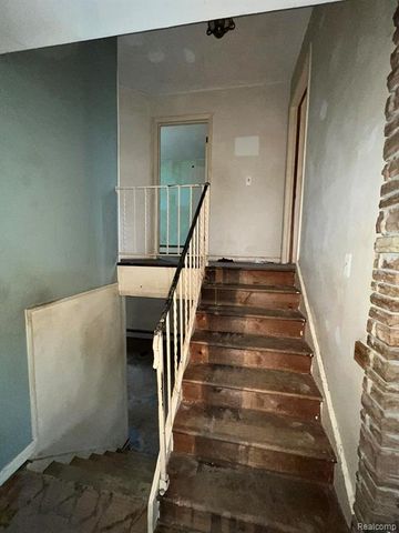 48441 N Territorial Road, Plymouth, MI 48170