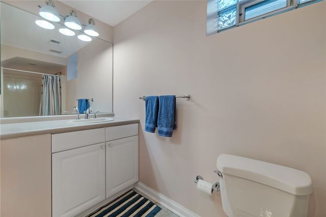 4735 Poplar St, West Mifflin, PA 15122