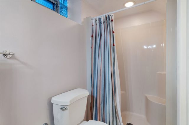 4735 Poplar St, West Mifflin, PA 15122