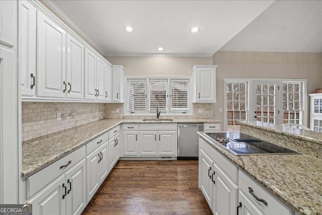 605 Pine Trail Pointe, Roswell, GA 30075