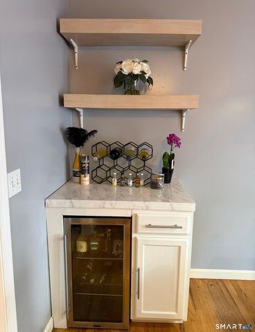 47 Oronoque Trail, Shelton, CT 06484