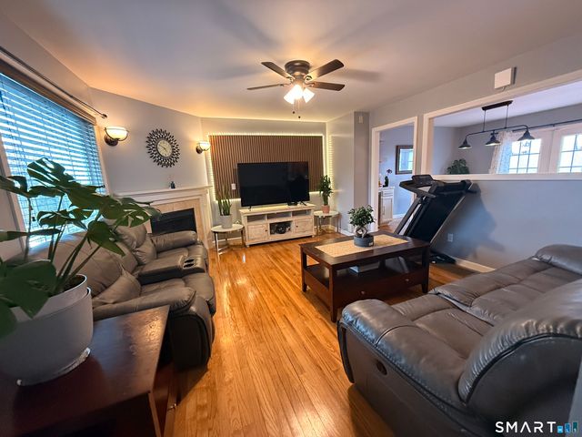 47 Oronoque Trail, Shelton, CT 06484