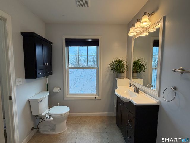 47 Oronoque Trail, Shelton, CT 06484