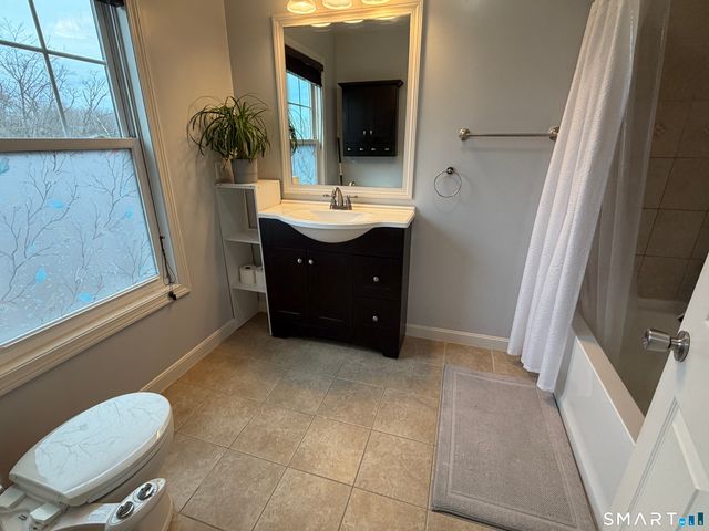 47 Oronoque Trail, Shelton, CT 06484