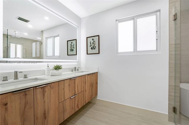 1215 NW 18th Ave, Delray Beach, FL 33445