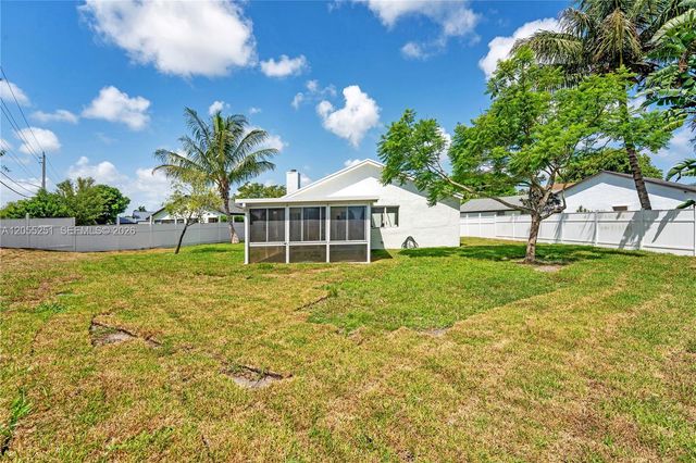 1215 NW 18th Ave, Delray Beach, FL 33445