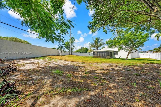 1215 NW 18th Ave, Delray Beach, FL 33445