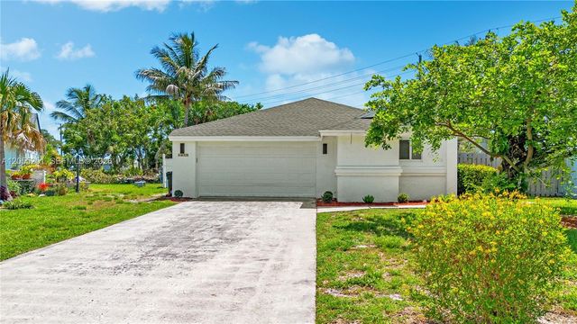 1215 NW 18th Ave, Delray Beach, FL 33445