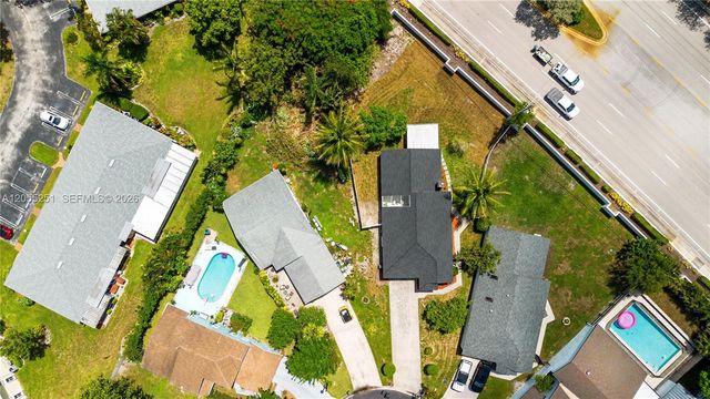 1215 NW 18th Ave, Delray Beach, FL 33445