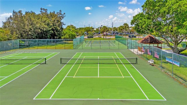 1215 NW 18th Ave, Delray Beach, FL 33445
