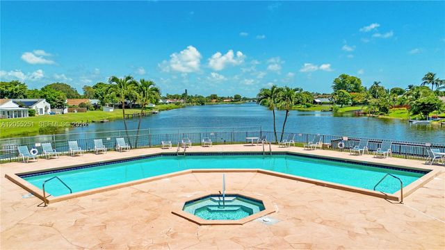 1215 NW 18th Ave, Delray Beach, FL 33445