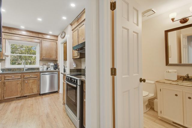 667 Serotina Court, Mount Pleasant, SC 29464