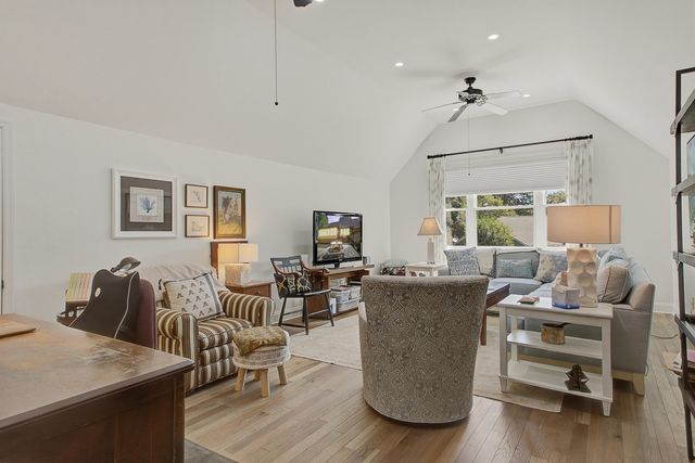667 Serotina Court, Mount Pleasant, SC 29464