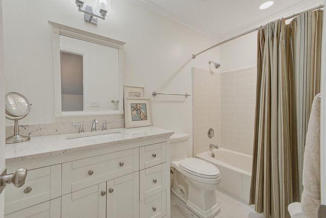 667 Serotina Court, Mount Pleasant, SC 29464