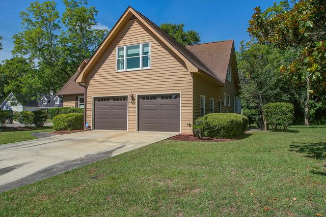 667 Serotina Court, Mount Pleasant, SC 29464